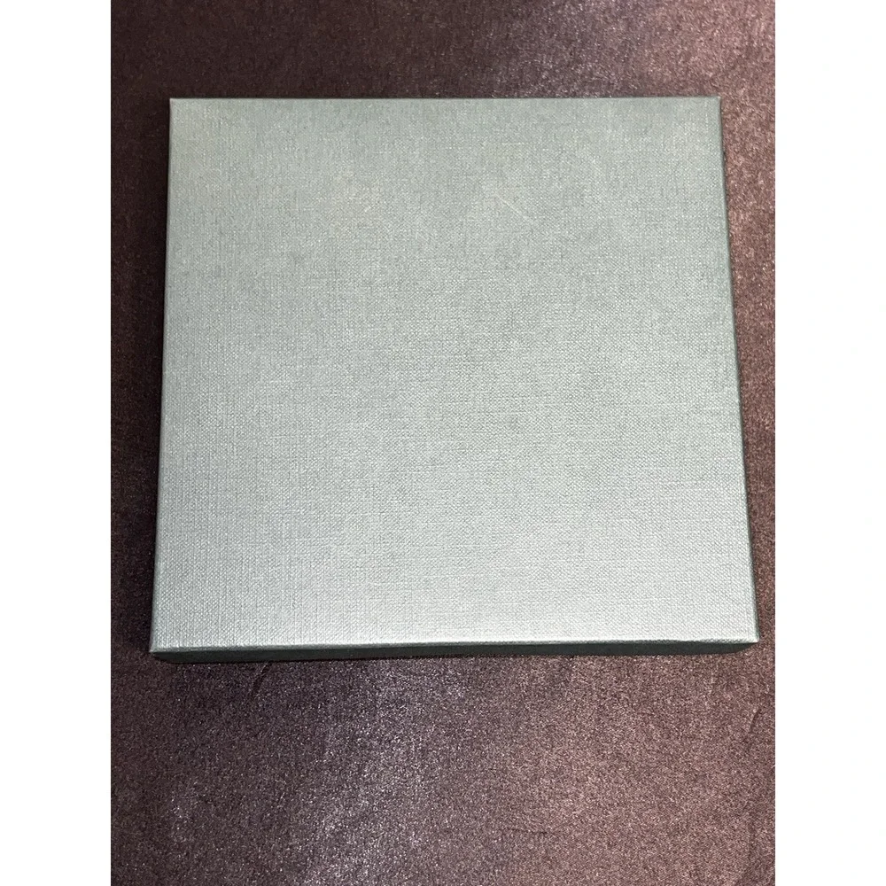 Nice two-piece jewelry/gift presentation box. Sage green
